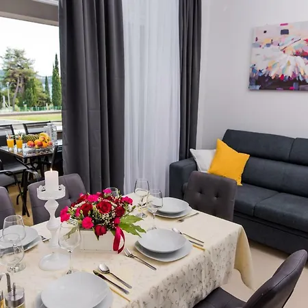 Little Beauty Apartment *